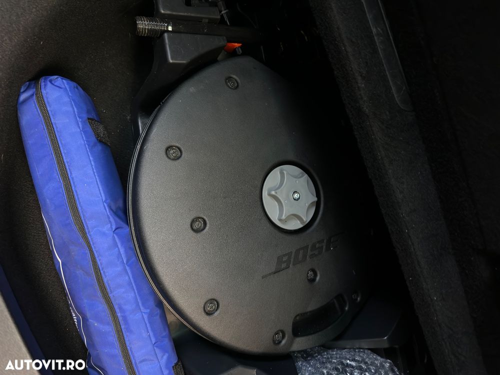 Renault Megane ENERGY dCi 130 BOSE EDITION - 37