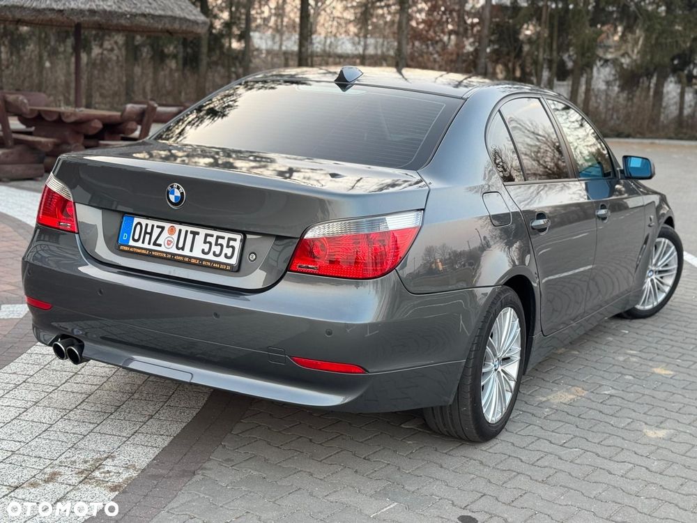 BMW Seria 5 545i - 27