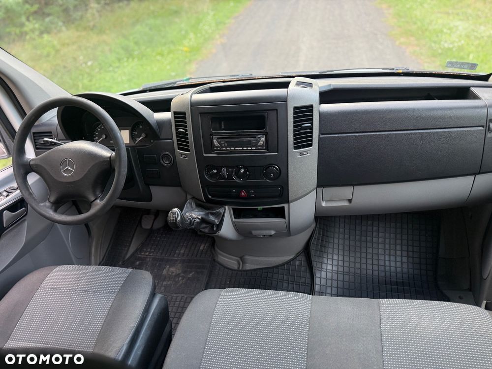 Mercedes-Benz Sprinter - 5