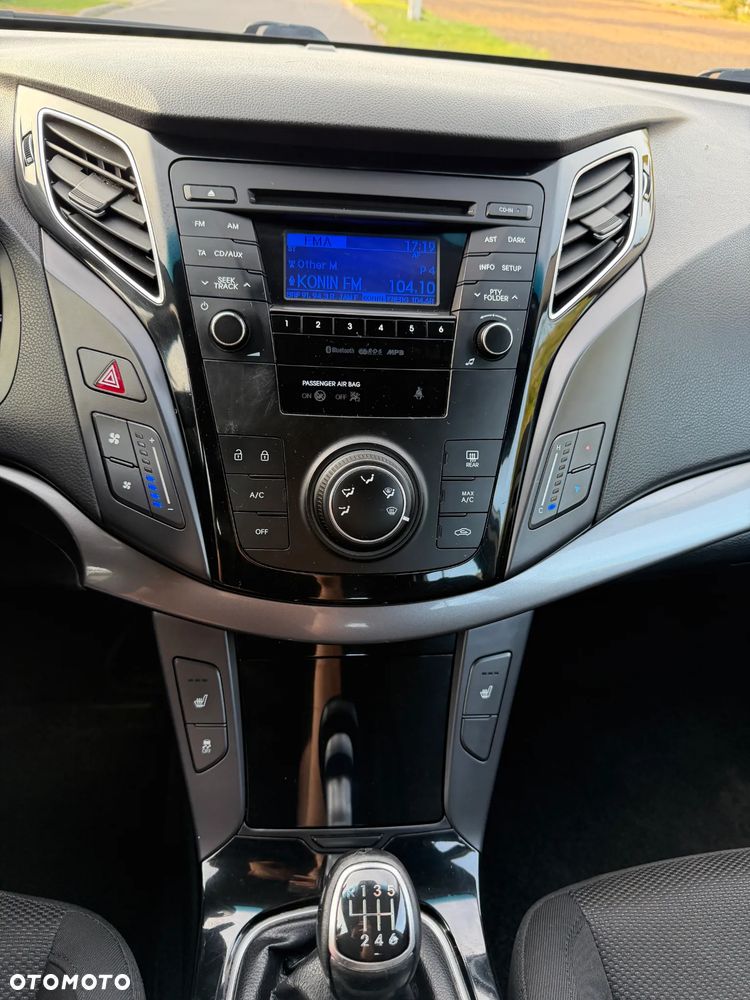 Hyundai i40 Kombi 1.6 Trend - 25
