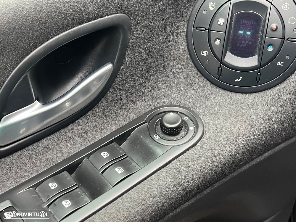 Renault Espace 2.0 dCi SE Travel 7L - 29