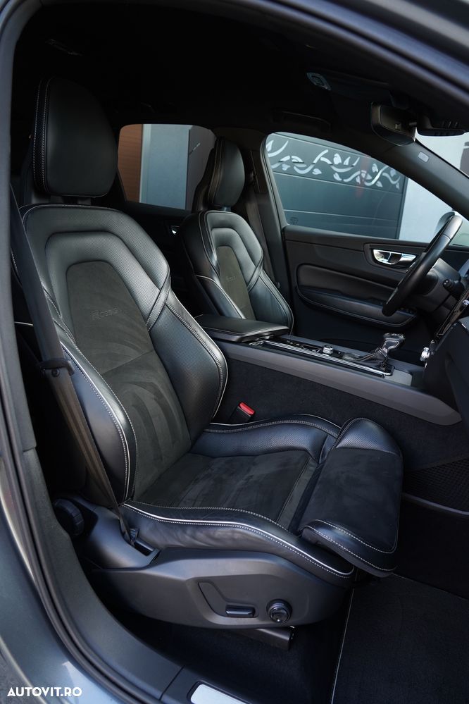 Volvo XC 60 D5 AWD Geartronic RDesign - 14