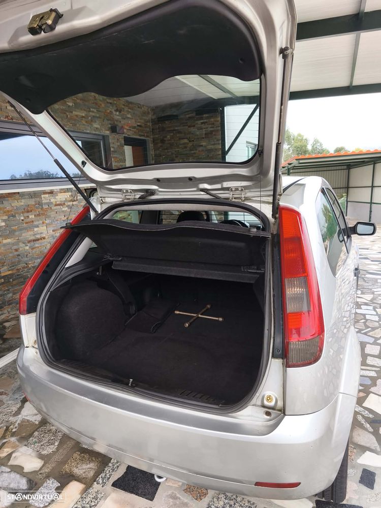 Ford Fiesta 1.4 TDCI - 12