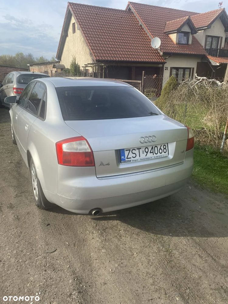 Audi A4 Limousine 1.6 - 3