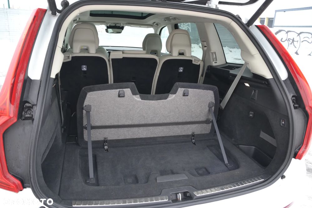 Volvo XC 90 T5 AWD Geartronic Momentum - 16