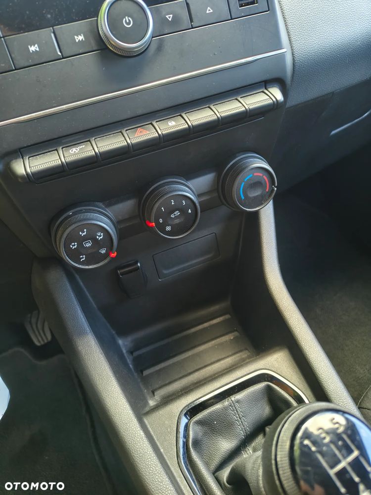 Renault Clio - 10