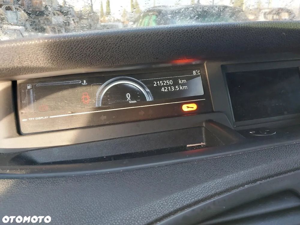 Renault Grand Scenic - 15