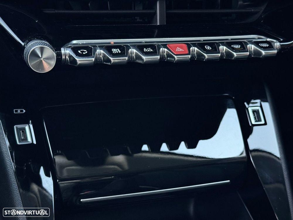 Peugeot 208 1.2 PureTech Allure Pack - 17