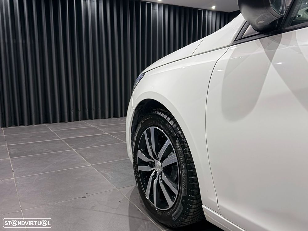 Peugeot 308 1.2 PureTech Allure - 12