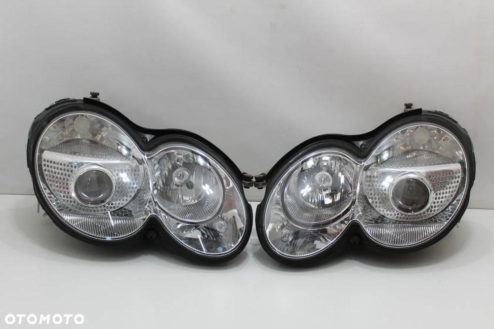 Reflektory bixenon komplet lampa prawa lewa reflektor prawy+lewy stan BDB Mercedes SL R230 SL500 Europa - 16