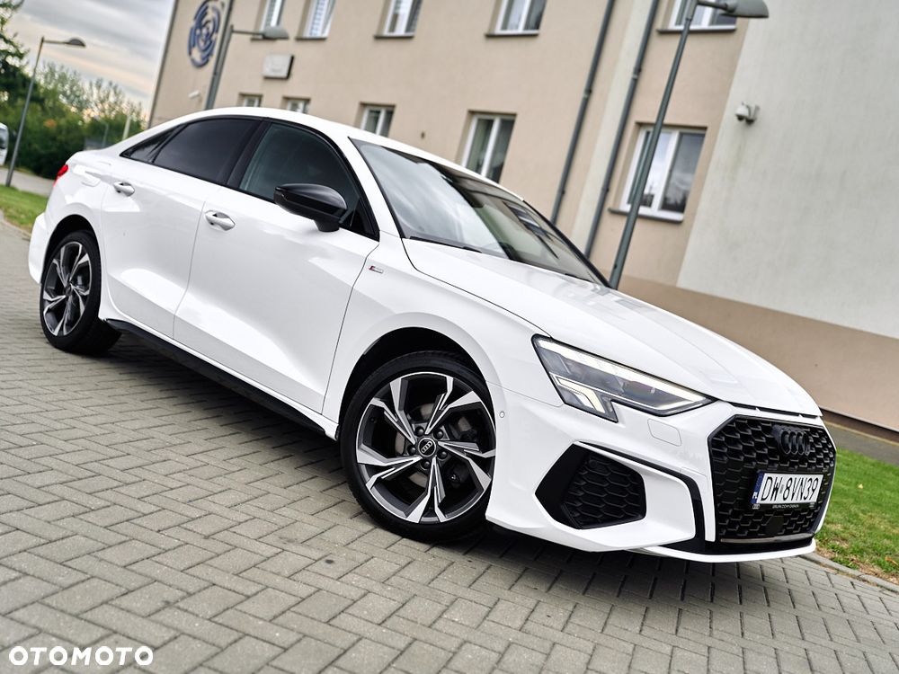 Audi A3 Limousine - 1