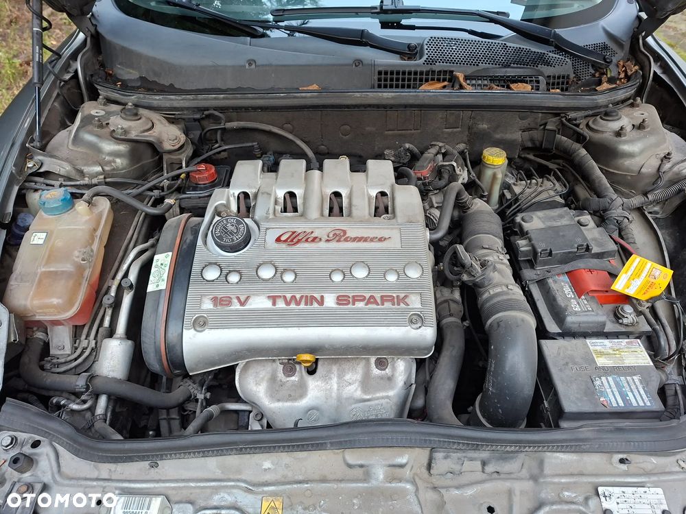 Alfa Romeo 147 1.6 Twin Spark Distinctive - 7