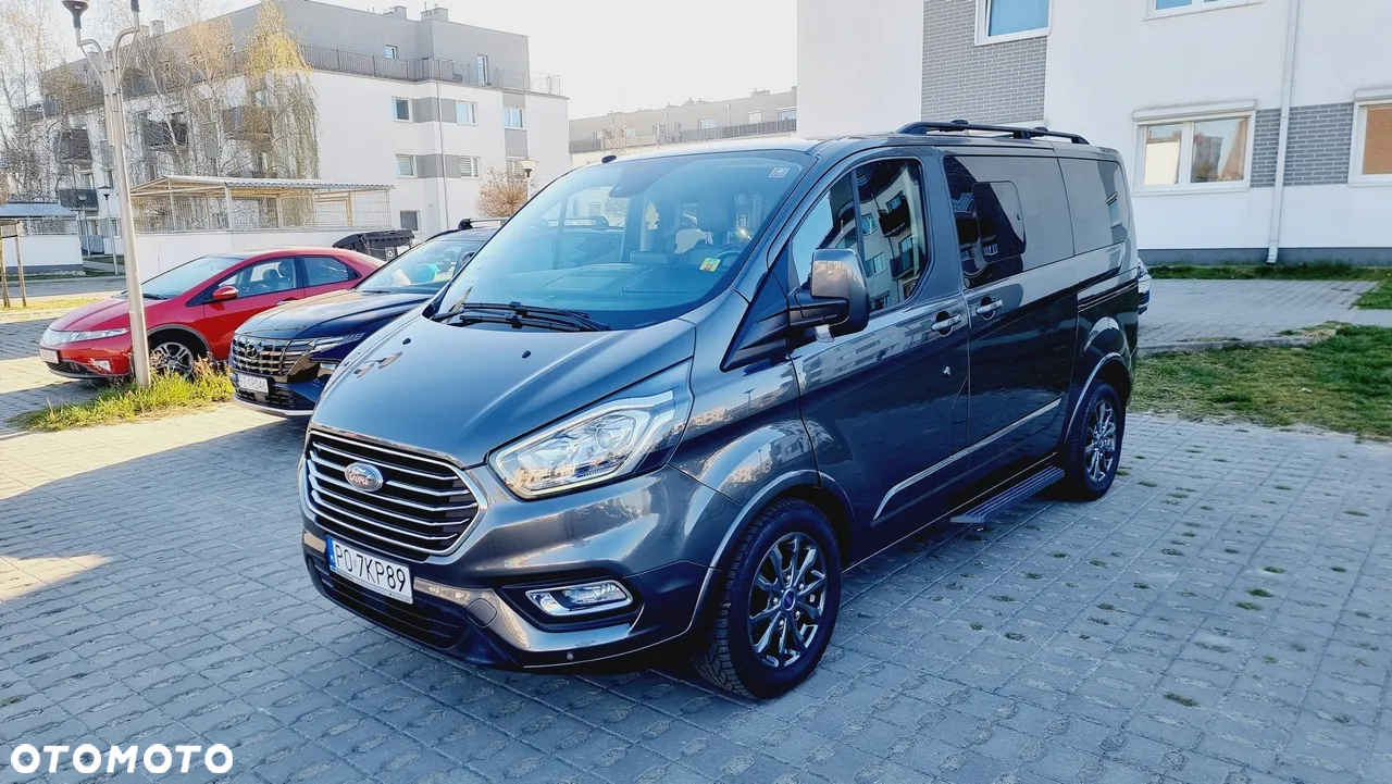 Ford Tourneo Custom - 2