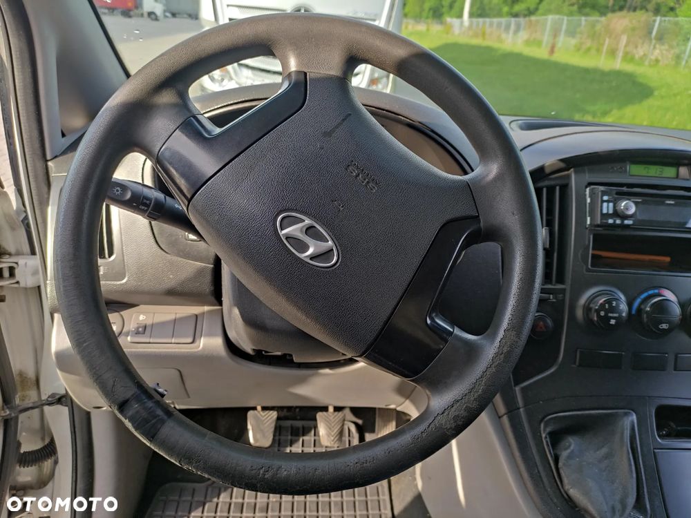 Hyundai H-1 - 14