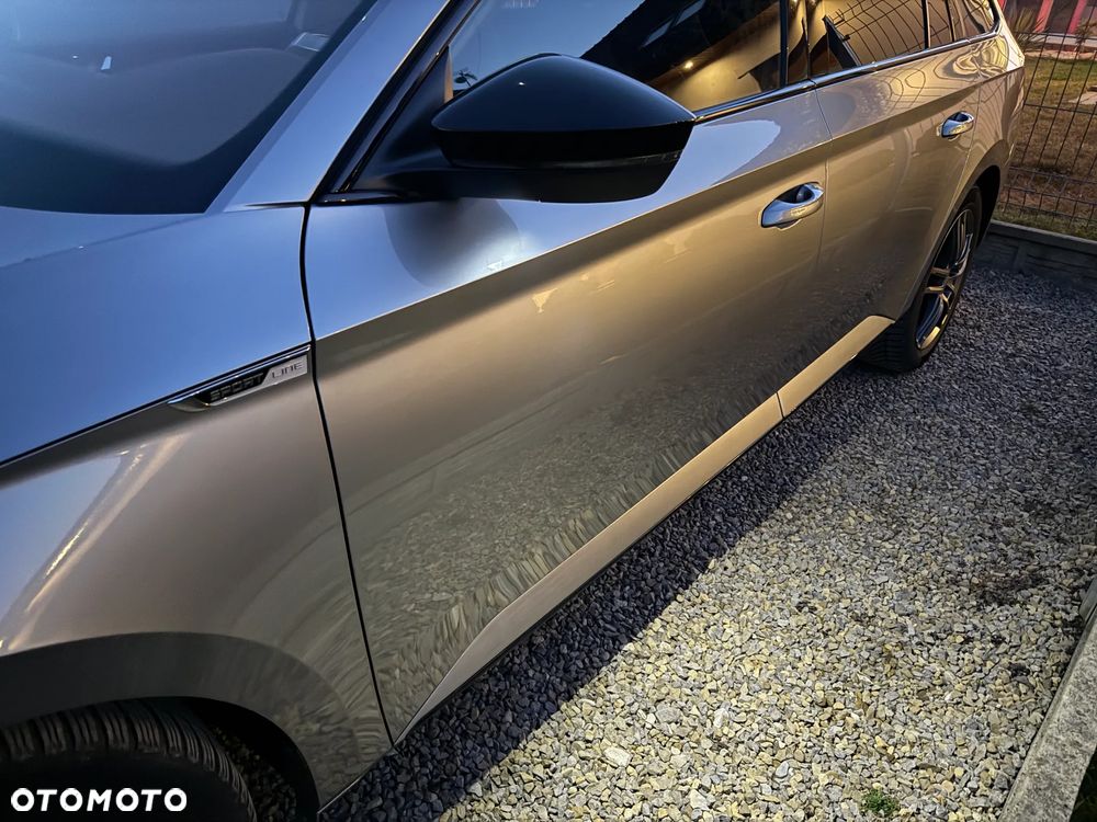 Skoda Superb Combi 2.0 TDI DSG SportLine - 15