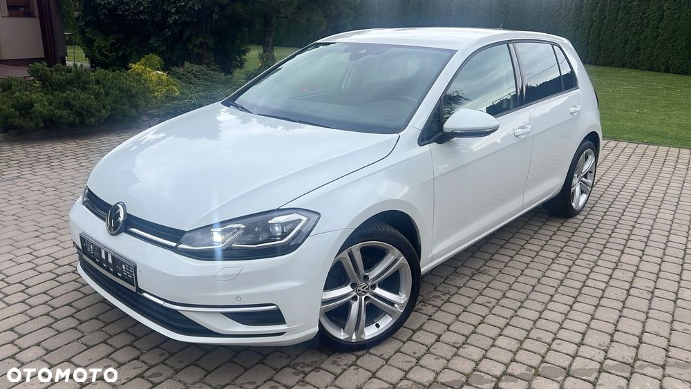 Volkswagen Golf - 8