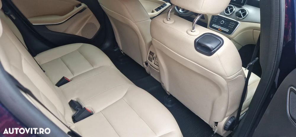 Mercedes-Benz GLA 200 (CDI) d 4Matic 7G-DCT - 19