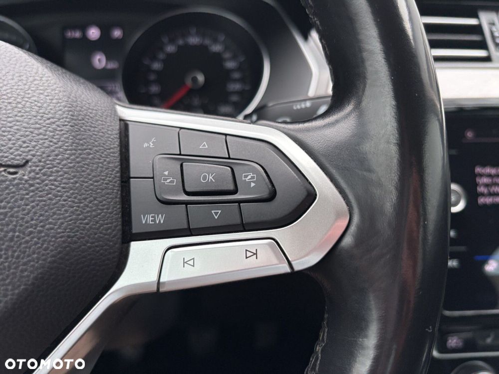 Volkswagen Passat - 26