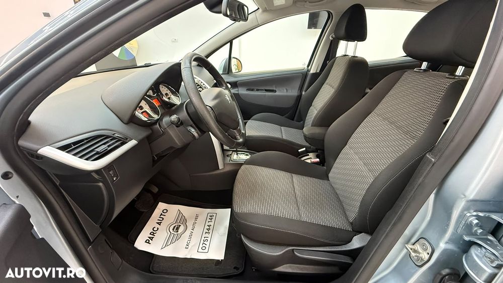 Peugeot 207 120 Automatik Sport - 12
