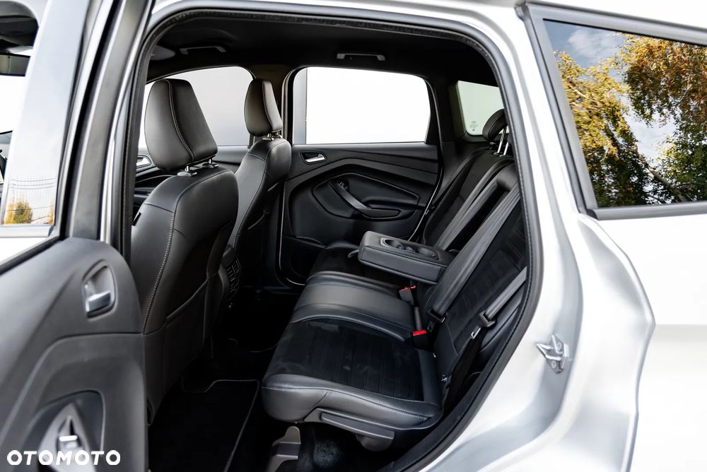 Ford Kuga 2.0 TDCi 4x4 ST-Line - 24