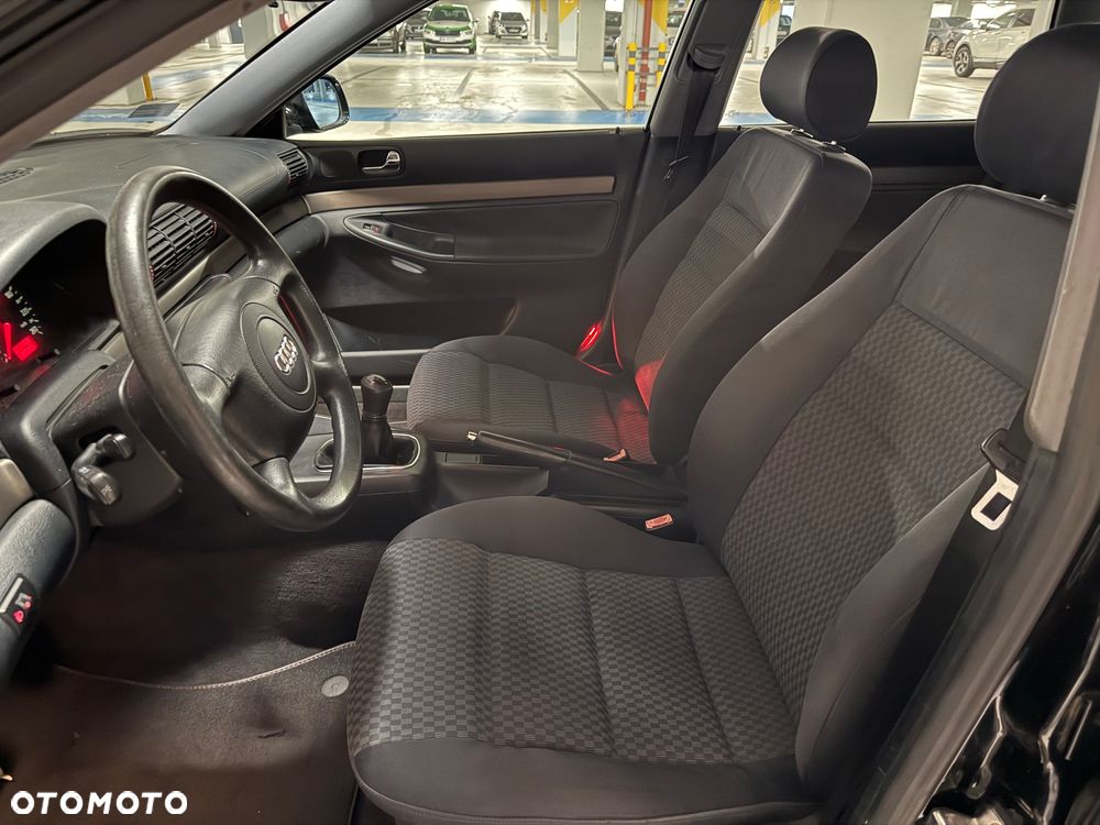 Audi A4 Avant 1.8 - 8