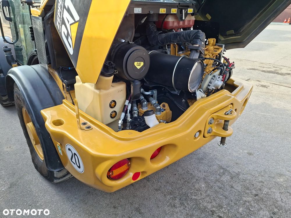 Caterpillar CAT 906 M - 25