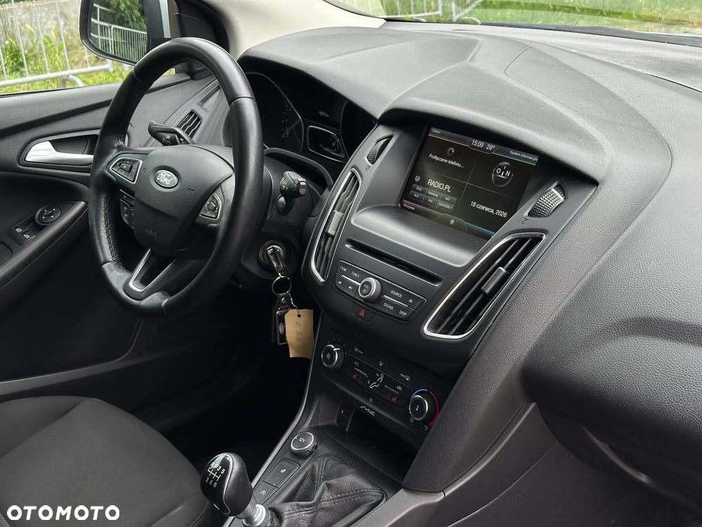Ford Focus 1.0 EcoBoost Titanium - 10