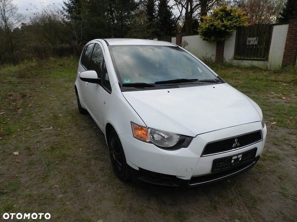 Mitsubishi Colt - 3