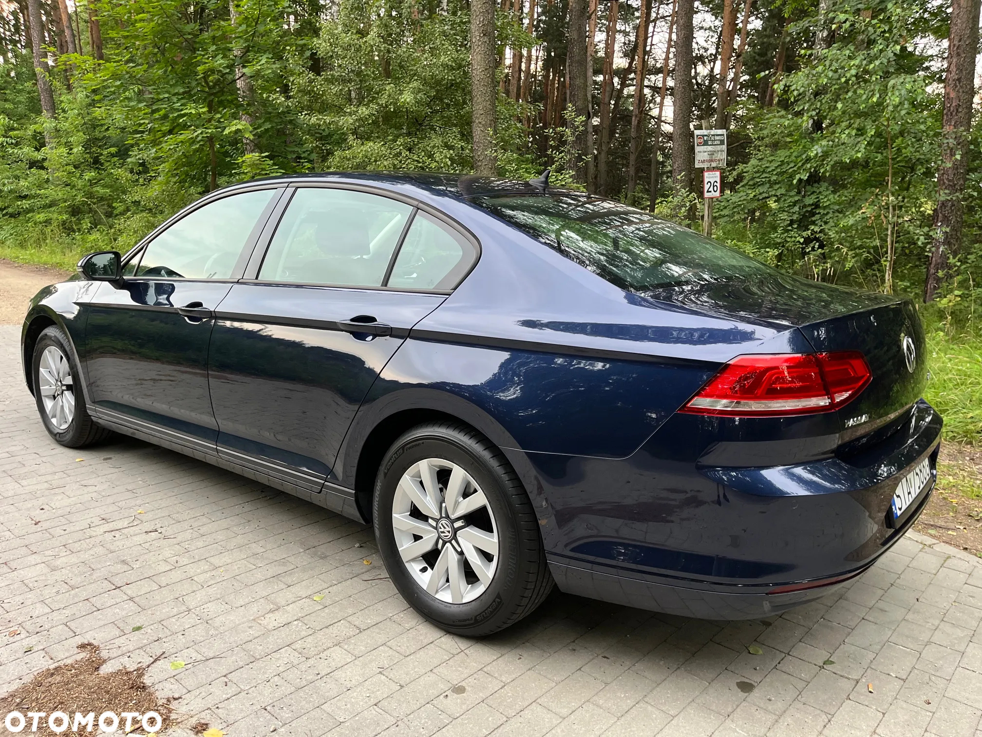 Volkswagen Passat 1.4 TSI BMT Trendline - 12
