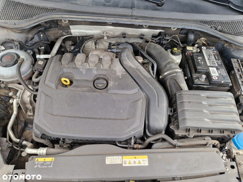Volkswagen Passat 1.5 TSI EVO Elegance DSG - 17