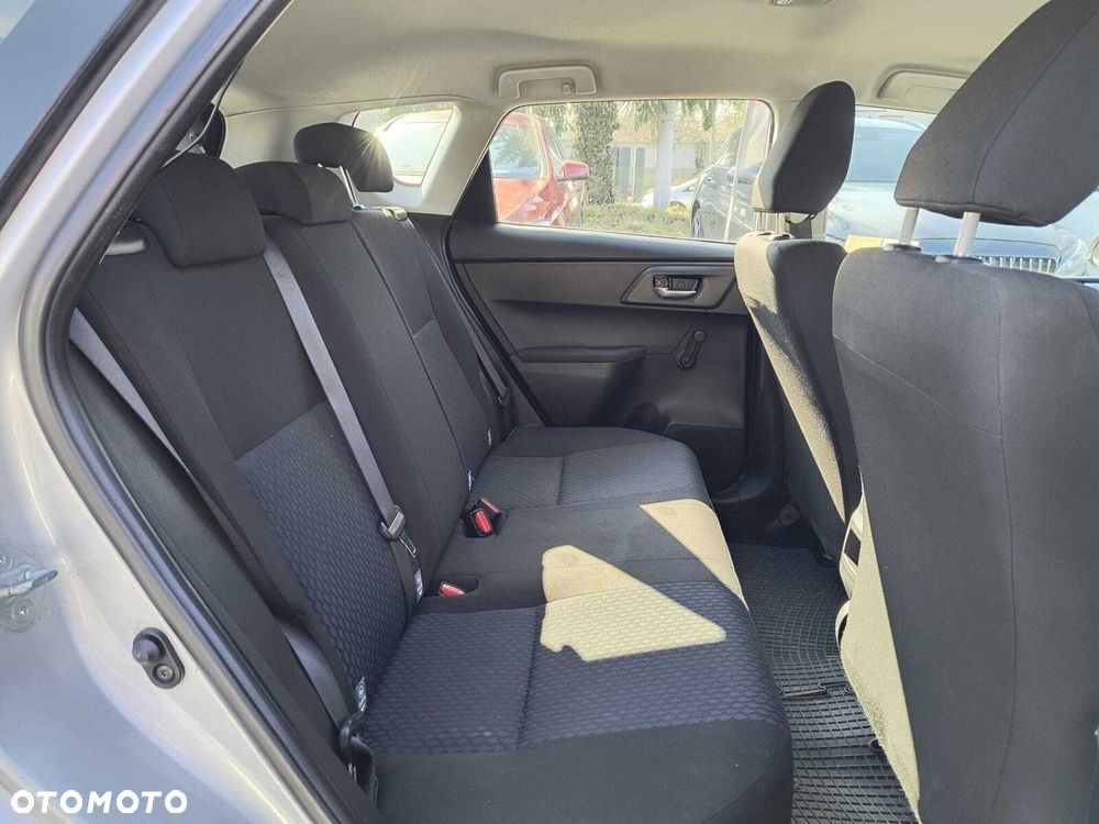 Toyota Auris - 13
