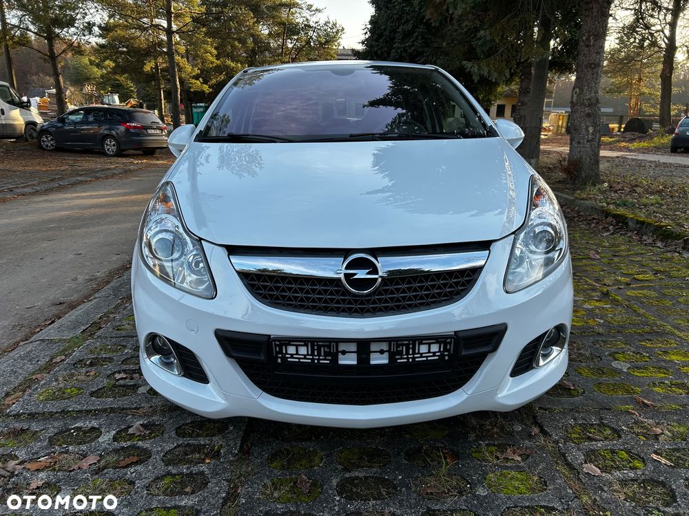 Opel Corsa 1.6 Turbo OPC - 2