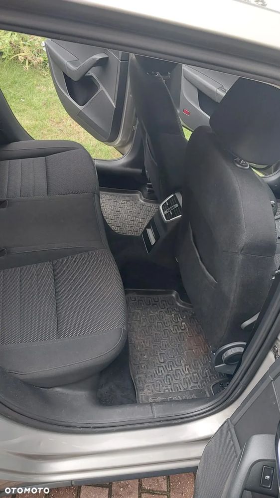 Skoda Octavia Scout 2.0 TDI 4x4 DSG - 12