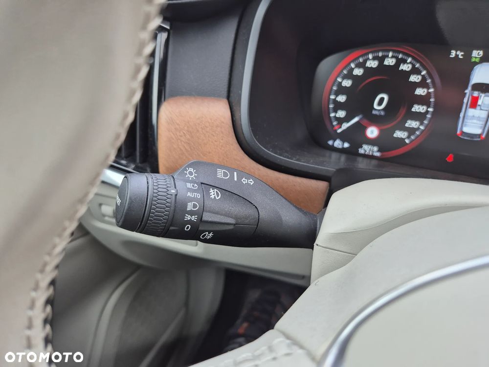 Volvo V90 D4 AWD Geartronic Inscription - 13