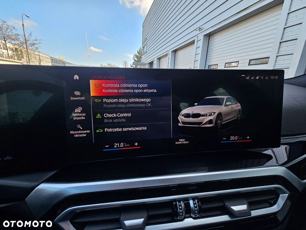 BMW Seria 3 330i - 26