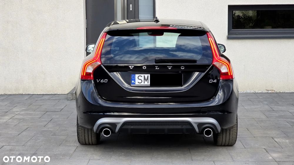Volvo V60 D4 Geartronic RDesign - 14