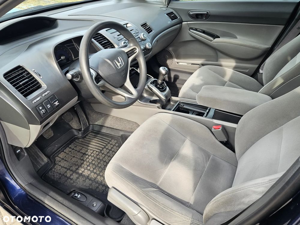 Honda Civic 1.8 Comfort - 14