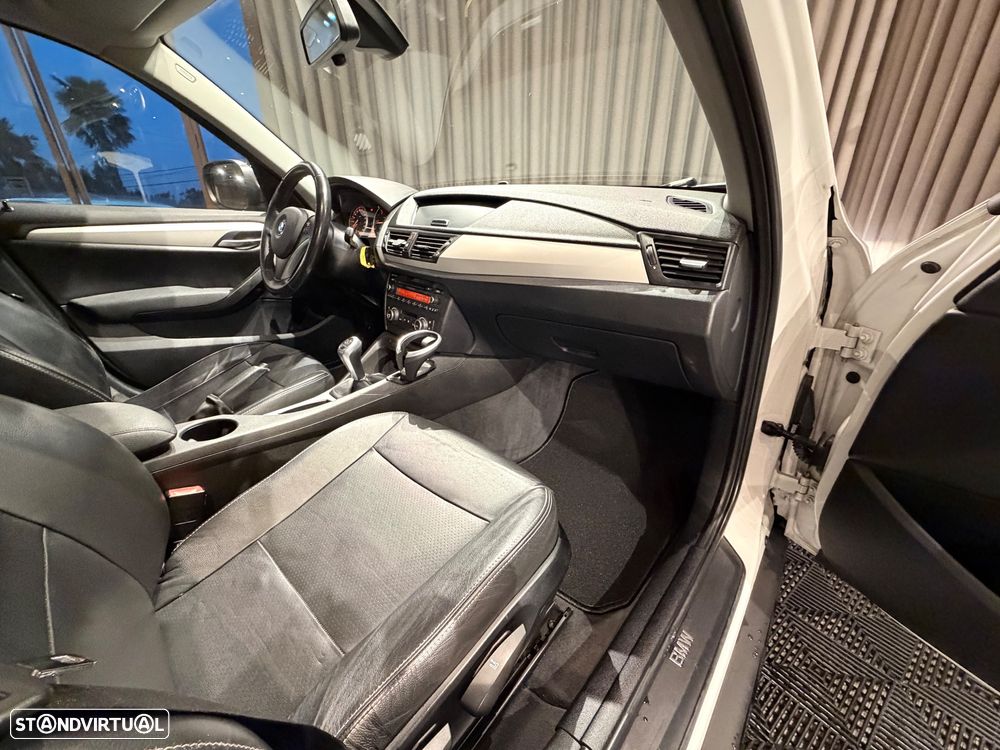 BMW X1 18 d sDrive Line Sport - 30