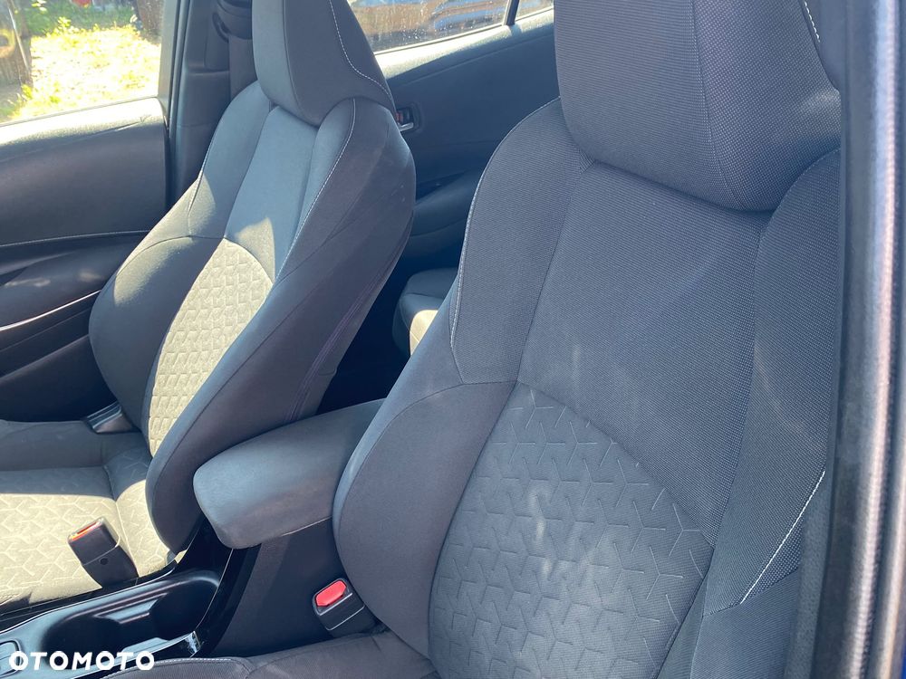 Toyota Corolla 1.8 Hybrid Active - 18