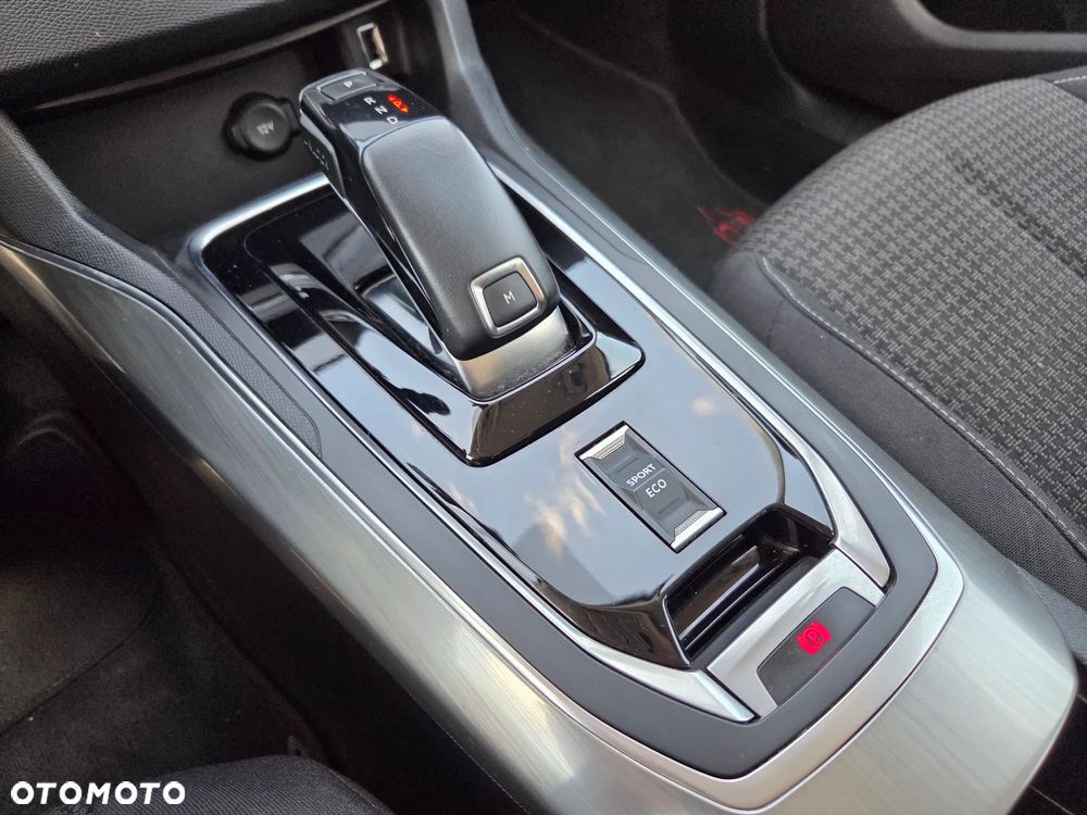 Peugeot 308 BlueHDi 130 EAT8 Stop & Start Allure - 32