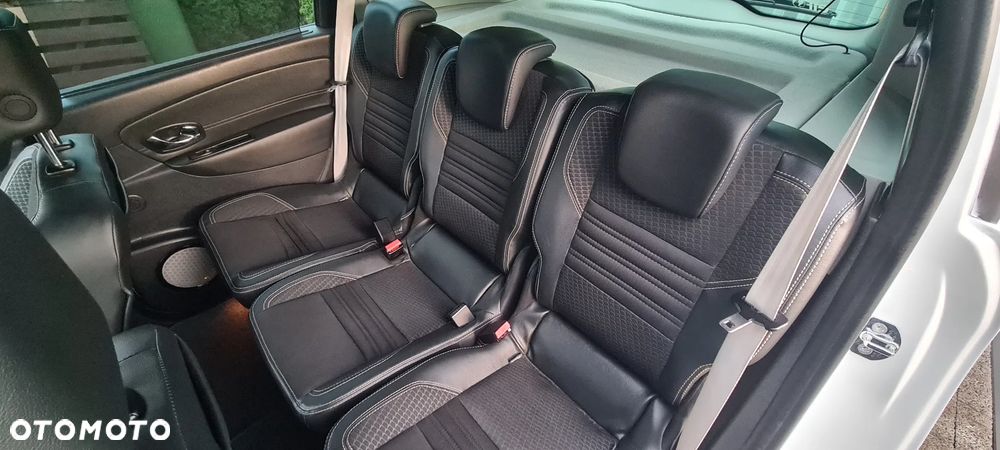 Renault Scenic dCi 110 FAP EDC Bose Edition - 17