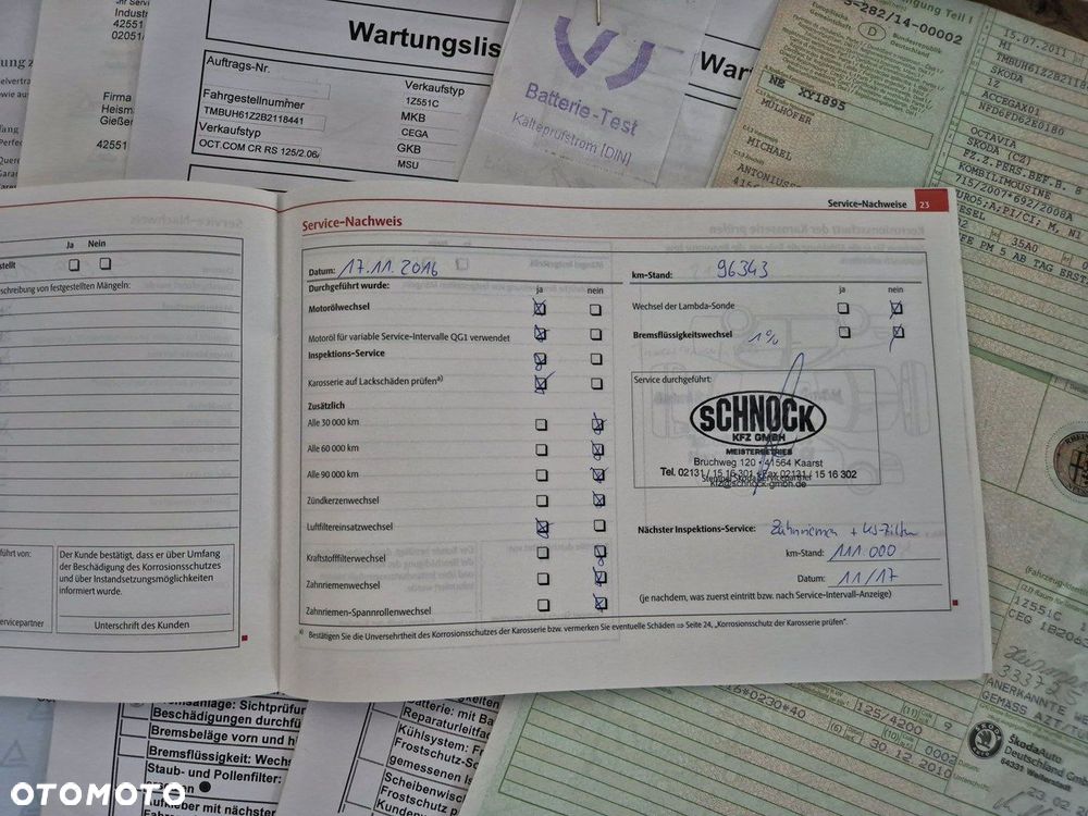 Skoda Octavia Combi 2.0 TDI CR DPF DSG RS - 38