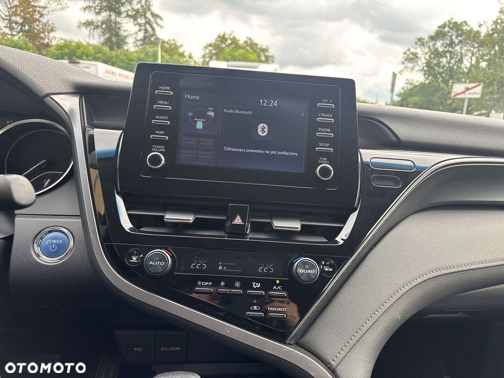 Toyota Camry 2.5 Hybrid Comfort CVT - 25