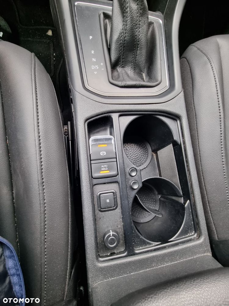 Volkswagen Touran - 9