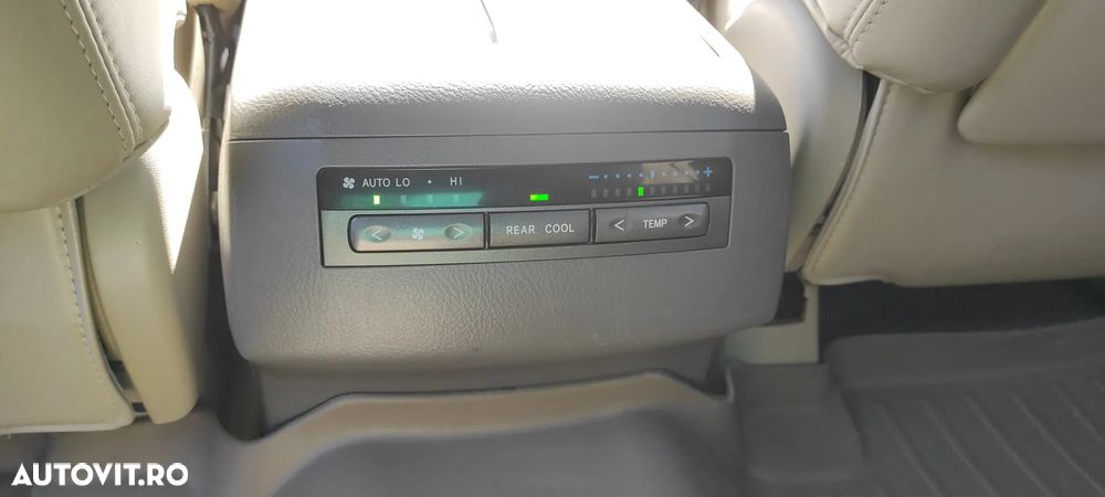 Lexus Seria GX - 35