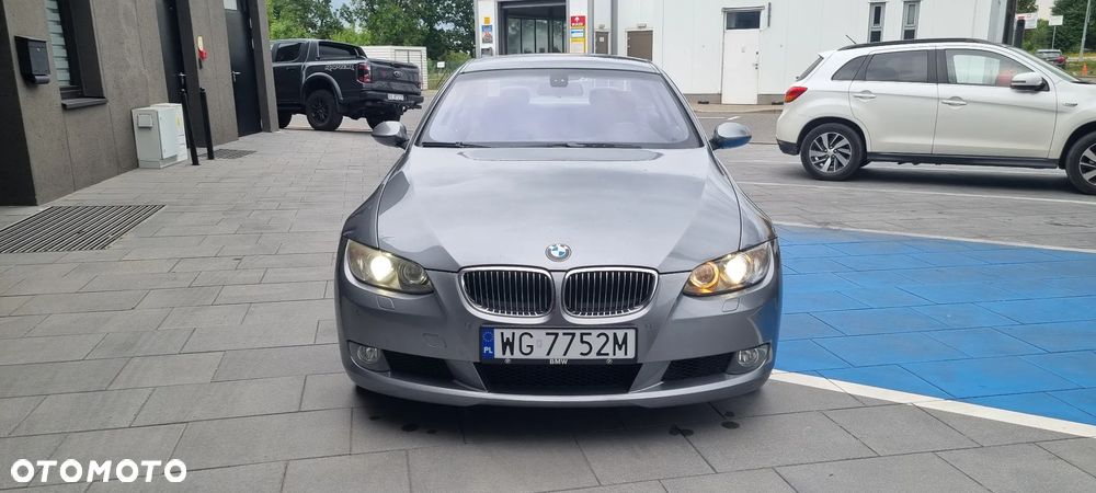 BMW Seria 3 325xi - 4