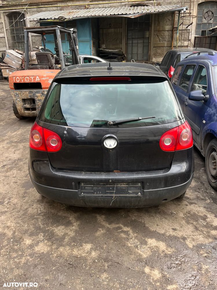 Dezmembrez VW Volkswagen Golf 5 negru 2.0 TDI cod  BKC 2007 - 3