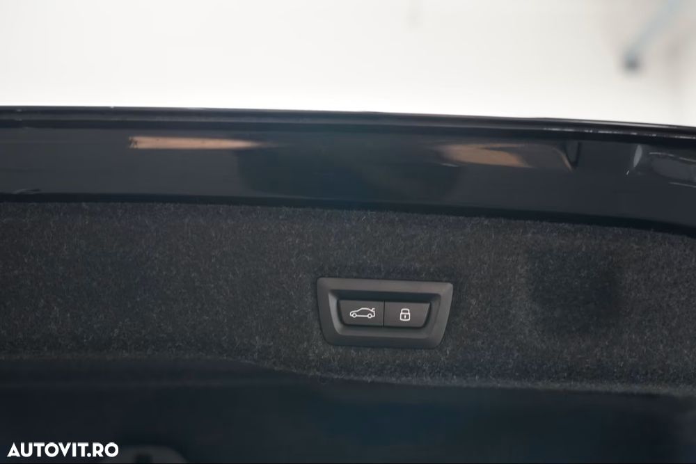 BMW Seria 5 520d Aut. - 34