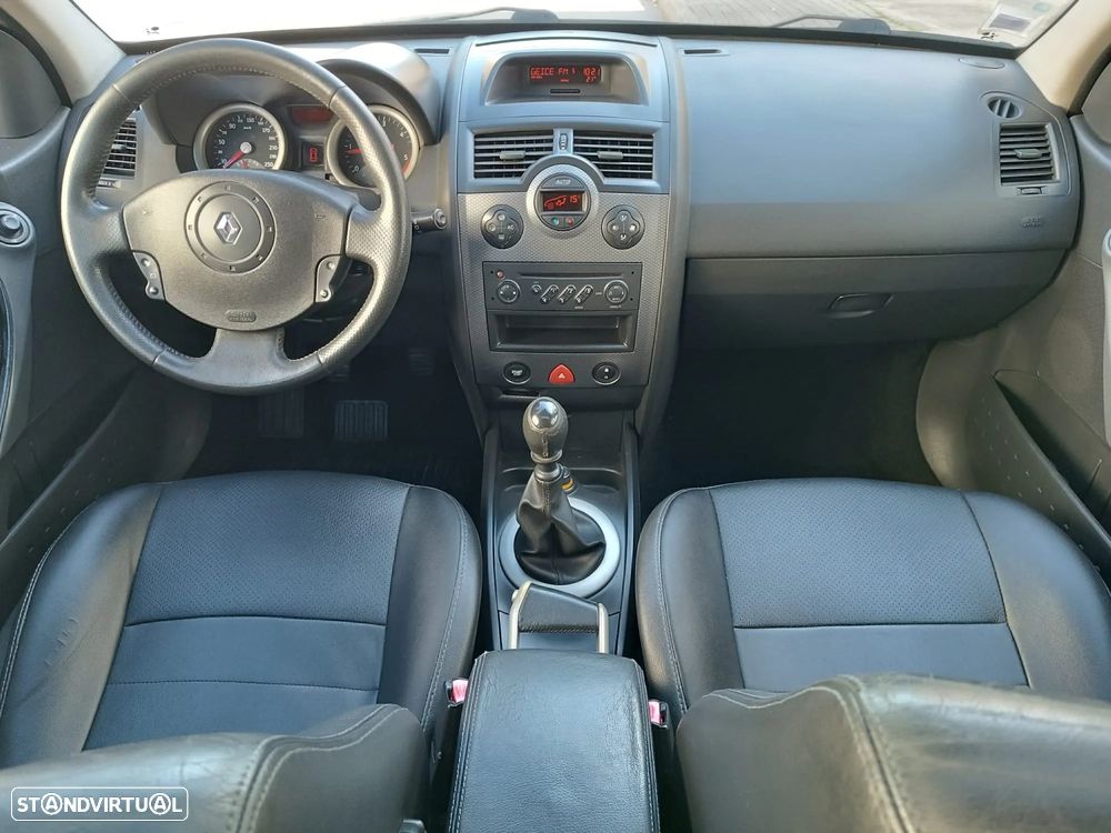 Renault Mégane Break 1.5 dCi Dynamique - 14