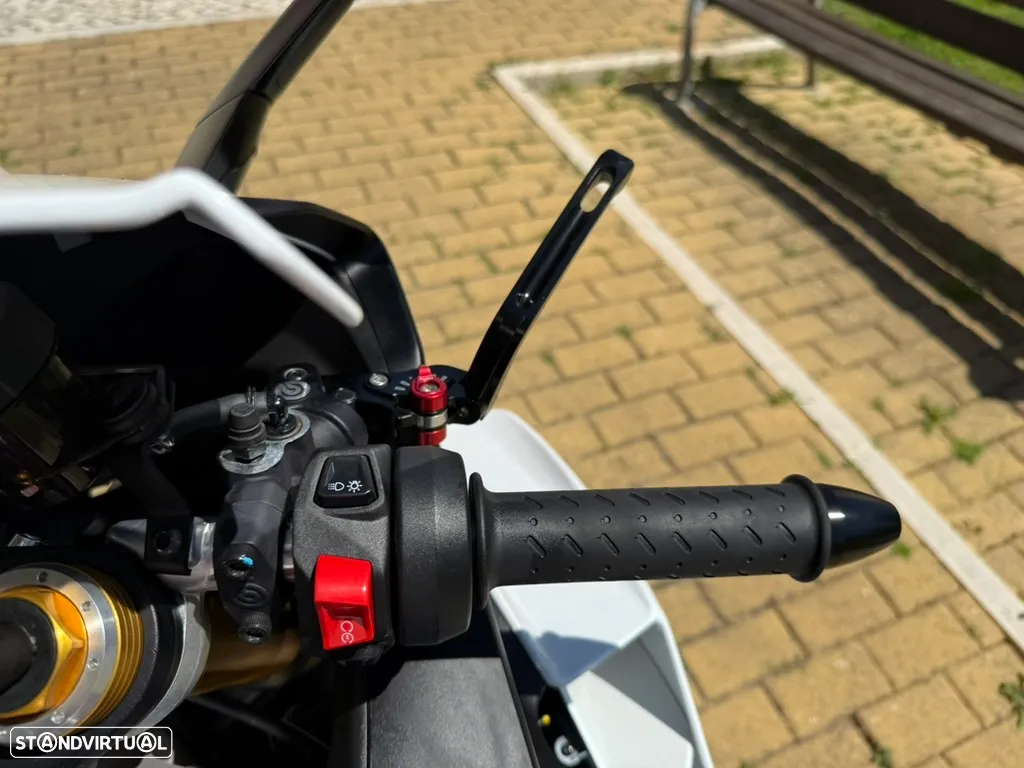 Aprilia RS RSV4 Factory - 14